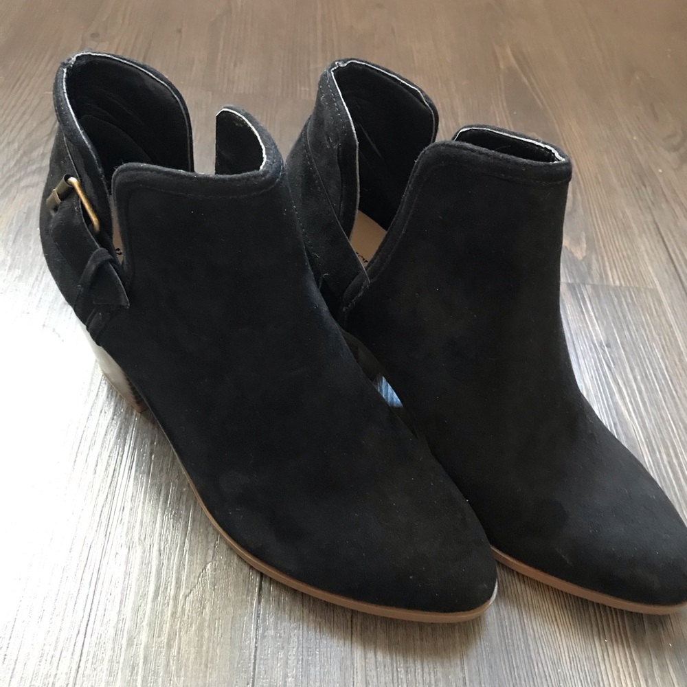NWOT Sz 8 pull on bootie